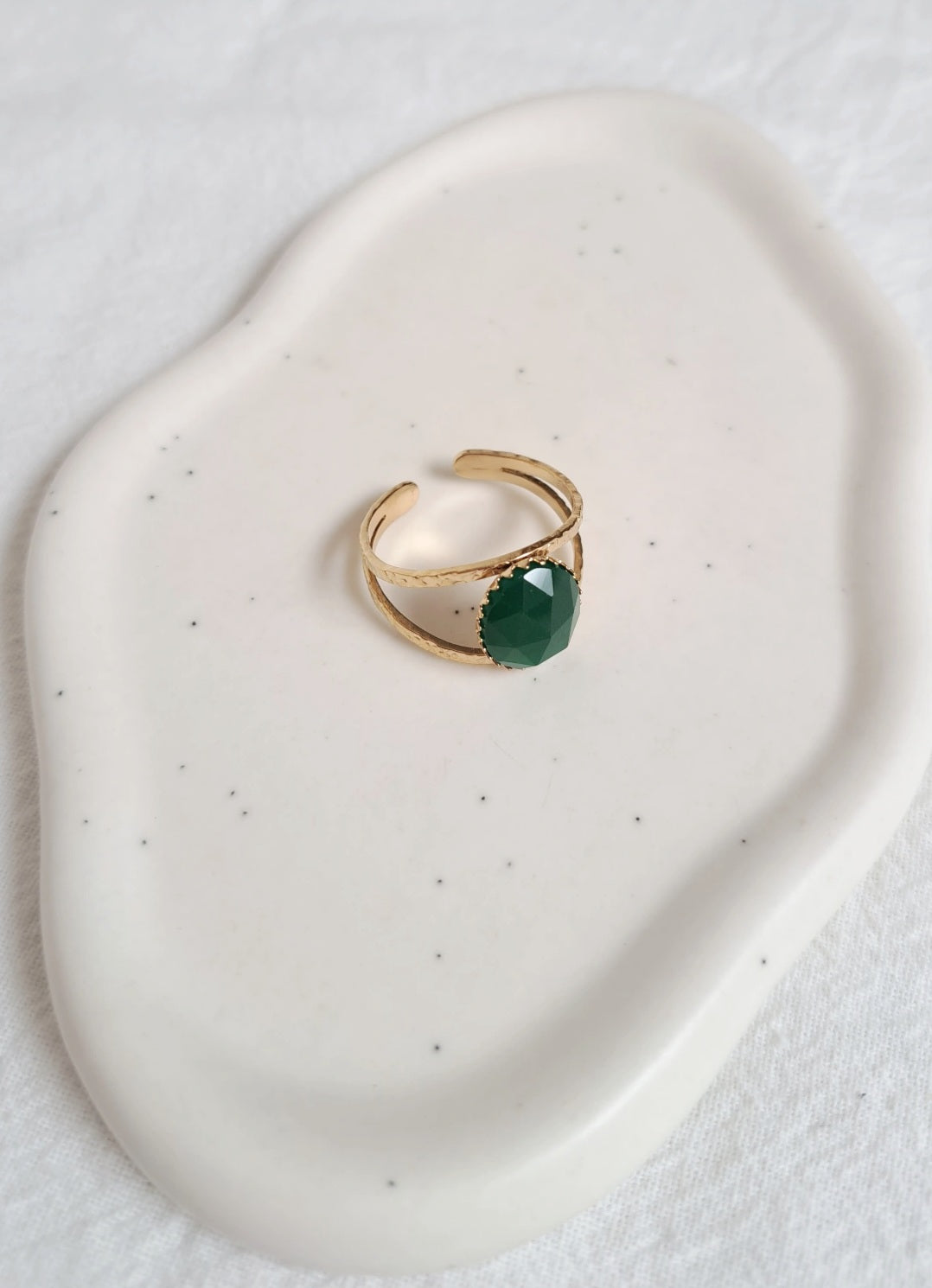 Ring stone