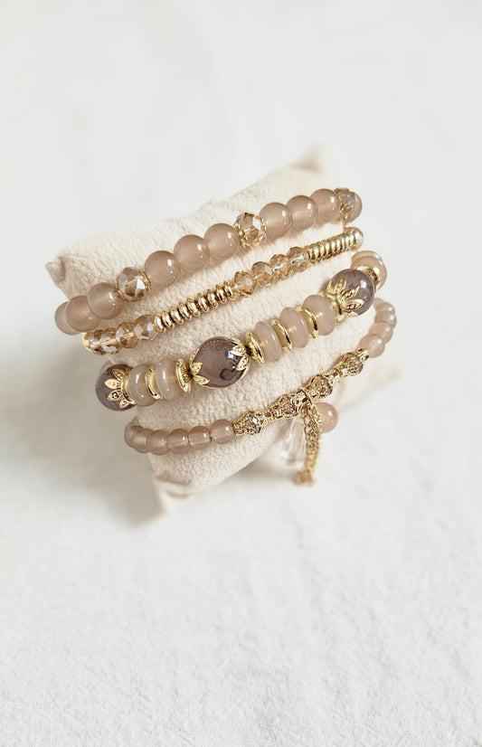 vier-laagse armband met bedels
